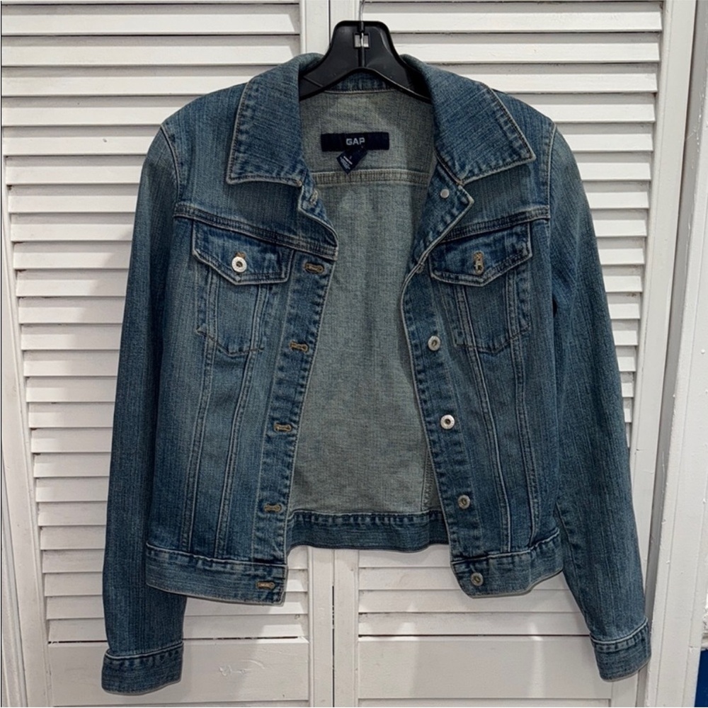 GAP Women's Classic Blue Jean Jacket